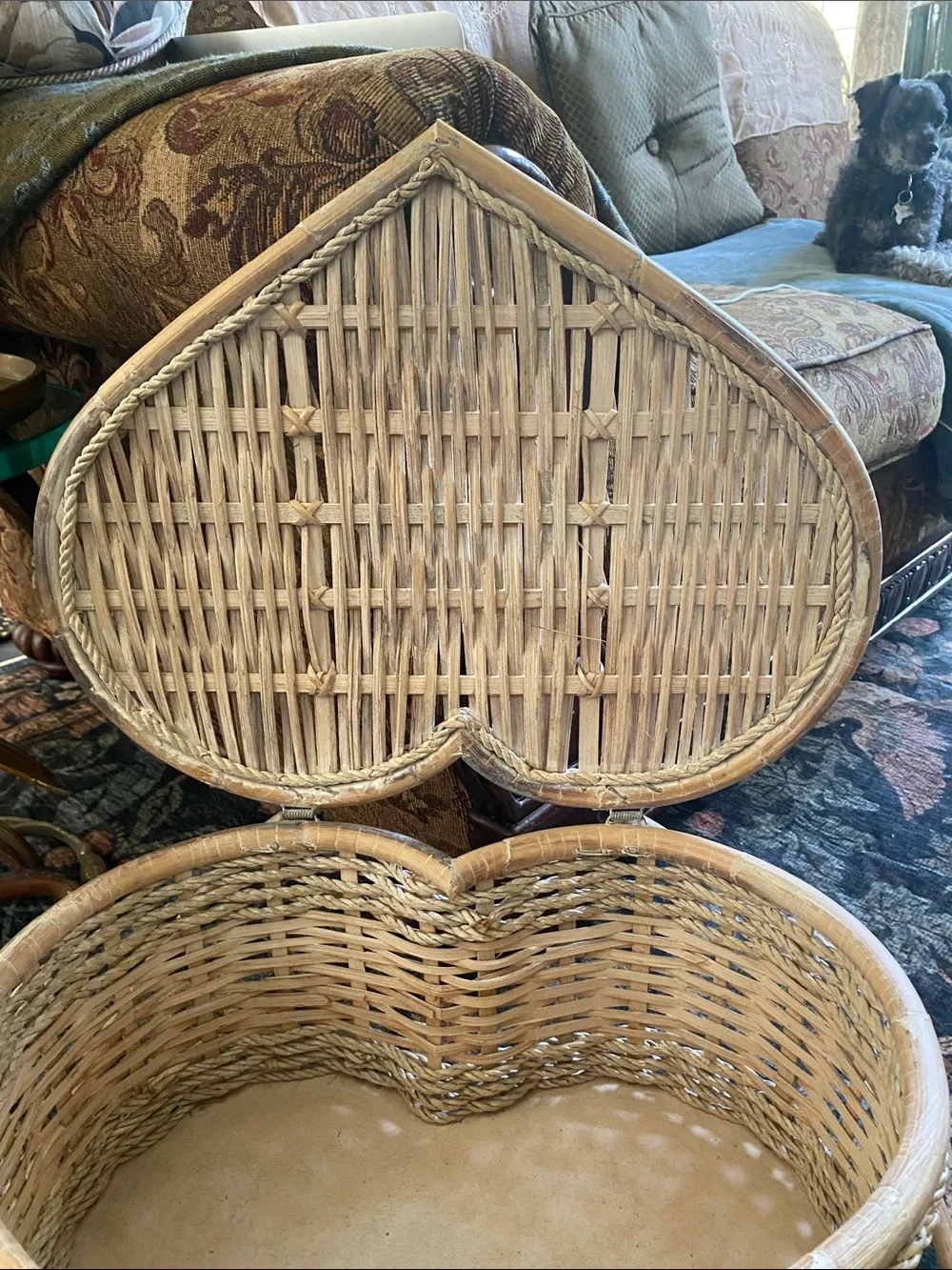 Vintage Heart Shaped Picnic/Sewing/Storage Large Hand-Woven Wicker Basket